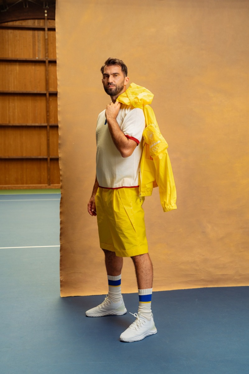 uniformele oficiale de defilare ale Team Romania pentru Jocurile Olimpice Paris 2024