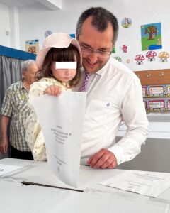 vlad voiculescu copil vot