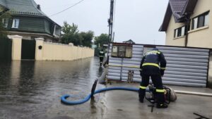 inundatii, pompieri isu, calamitate, ploi, furtuni