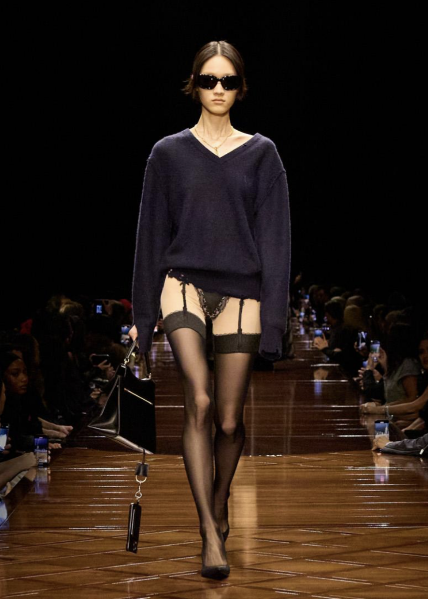 belenciaga, paris fashion week 2024, demna gvasalia, modă, case de moda de lux 