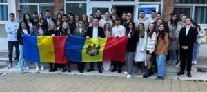 tineri moldoveni constanta