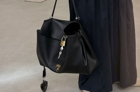 balenciaga, lamborghini, moda, colectie 