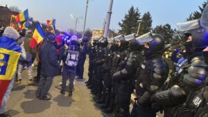 protest piata victoriei calin georgescu stegar dac