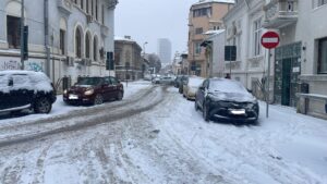 zapada bucuresti centrul capitalei, masini