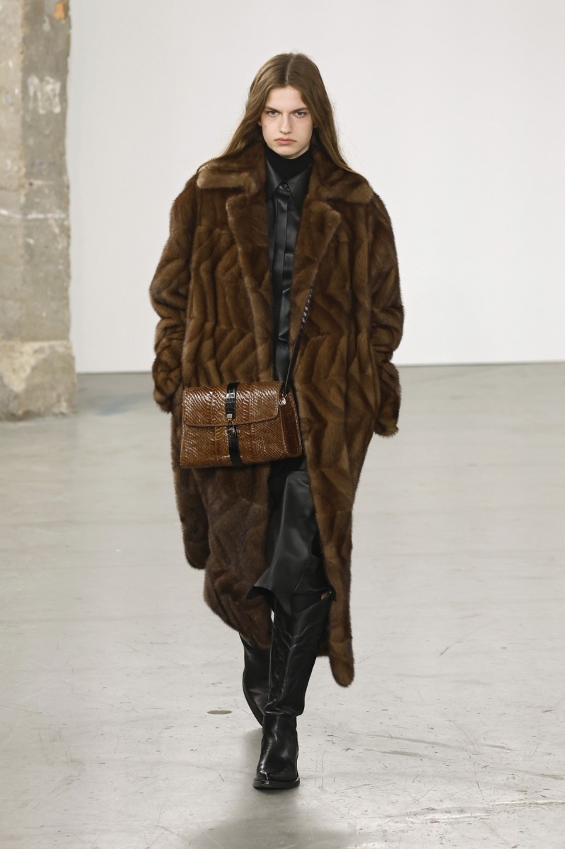 gabriela hearst paris fashion week 