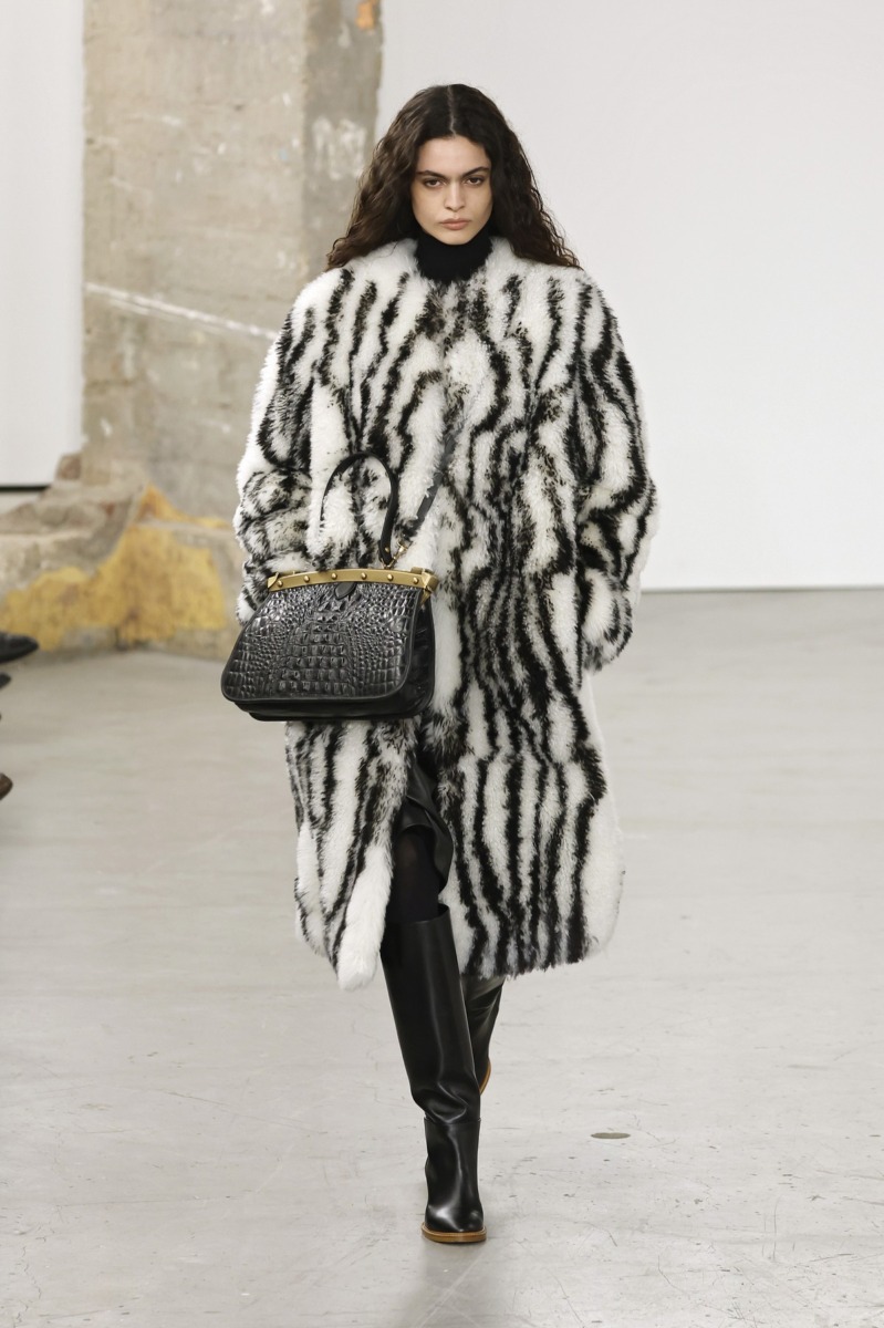 gabriela hearst paris fashion week 