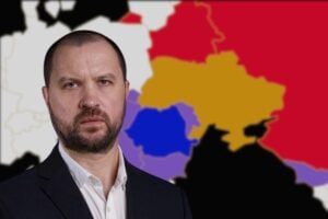 Șansele infime ale lui Nicușor Dan trebuie jucate până la capăt. Mai sunt două săptămâni în care românii pot decide dacă vor cu adevărat să schimbe radical direcția și să arunce țara în aventura populismului sterp, izolaționismului și vulnerabilității în fața Rusiei – sau dacă preferă să mențină România în rândul țărilor