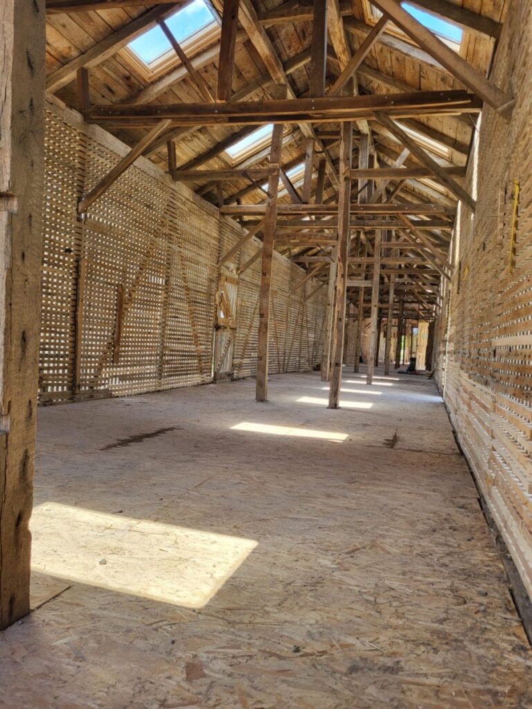 hambar restaurat