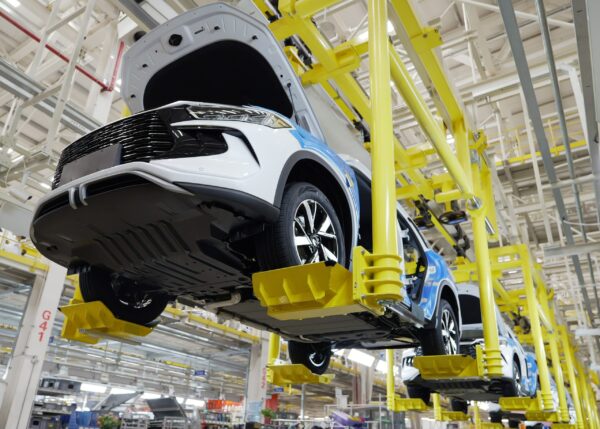 Comisia Europeană a lansat un program de 14,5 milioane euro dedicat firmelor din industria auto care vor să-și recalifice angajații și să-i pregătească pentru joburi noi