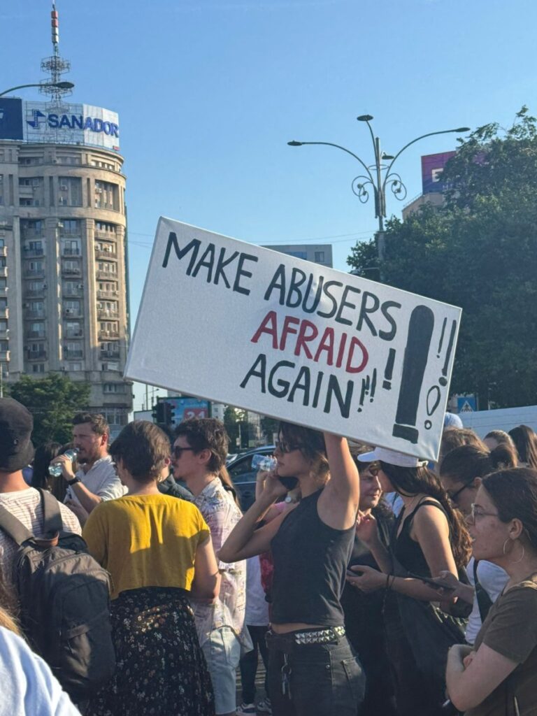Protest Piața Victoriei, Filia