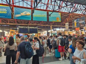 aglomeratie gara de nord, probleme sistem informatii, calatori, cfr