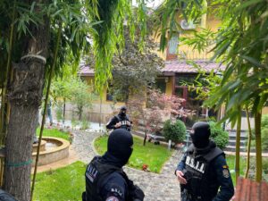 Percheziții DNA la casa din Bragadiru a lui Cristian Popescu Piedone