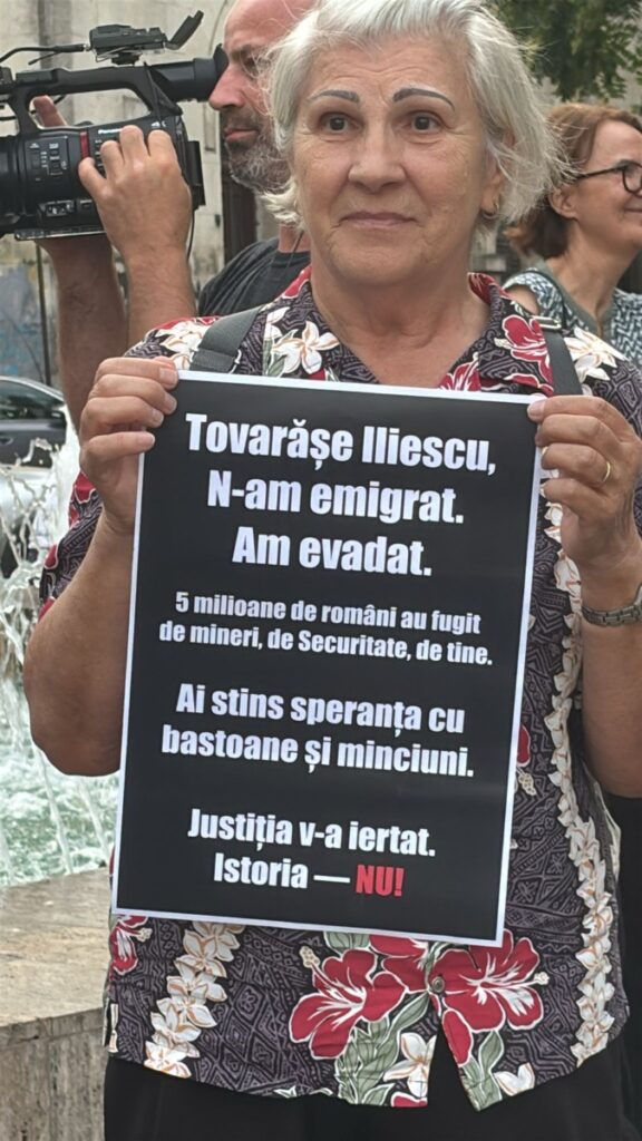 protest Universitate impotriva doliu national Iliescu 2