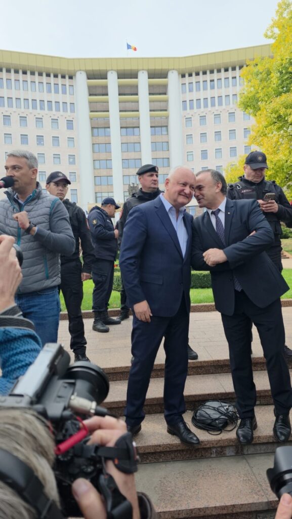 Igor Dodon protest Chisinau 2