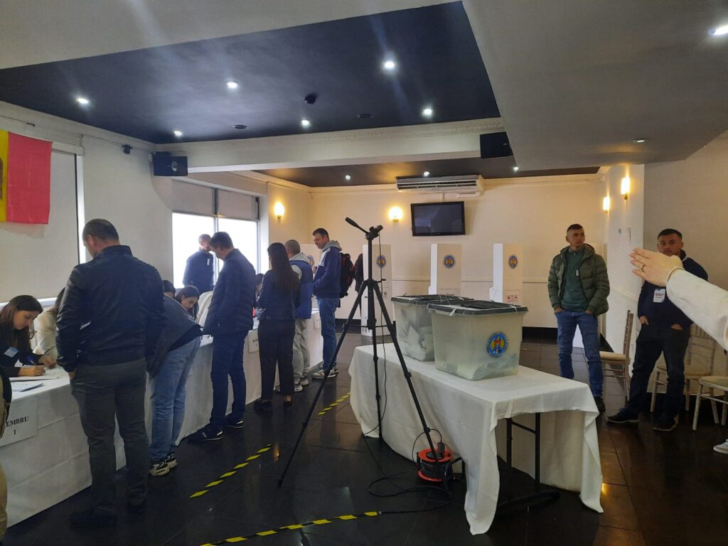 sectie de votare Ilford, estul Londrei, alegeri Republica Moldova