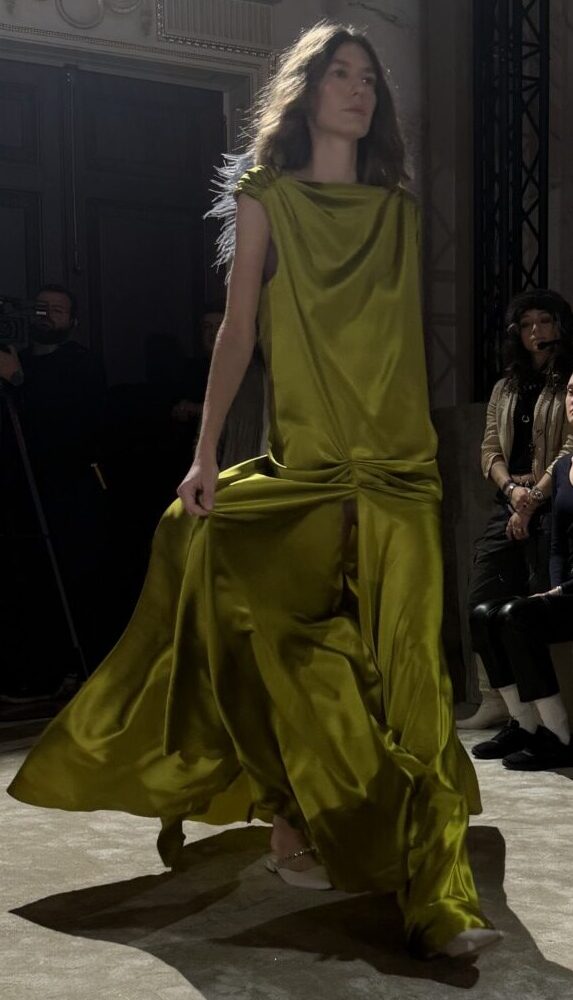 rhea costa mercedes benz bucharest fashion week ss 26