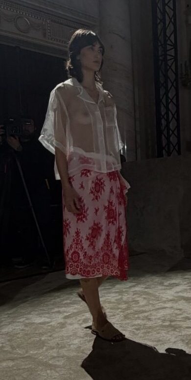 carmen secareanu mercedes-benz bucharest fashion week ss 26 