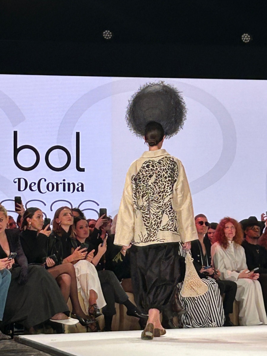 bol și DeCorina hats romanian fashion week 