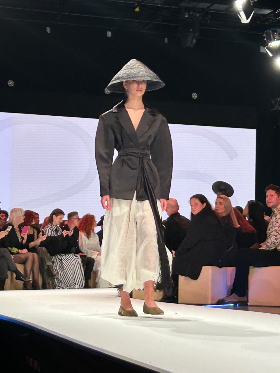 bol și DeCorina hats romanian fashion week 