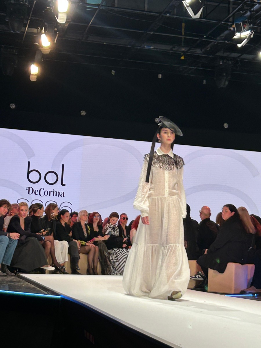 bol și DeCorina hats romanian fashion week 