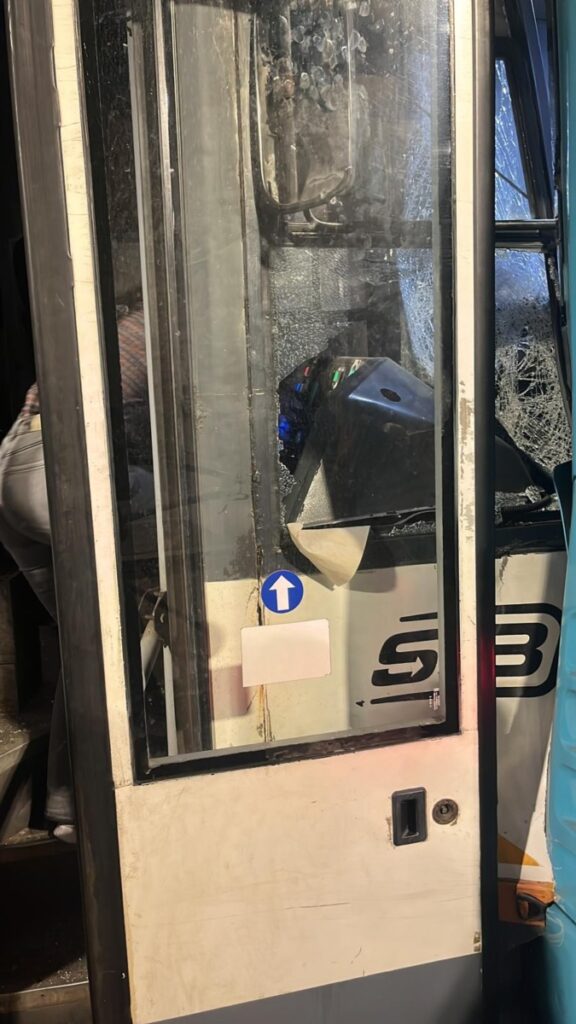 accident pasaj victoria tramvai autobuz