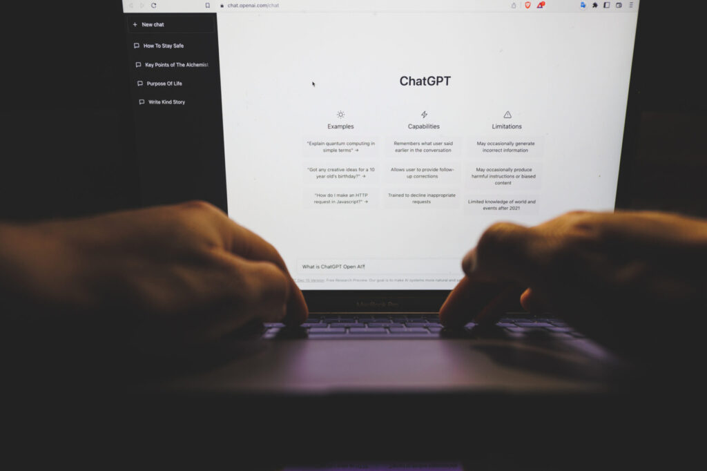 OpenAI integrează în ChatGPT un asistent special pentru cumpărăturile de Crăciun