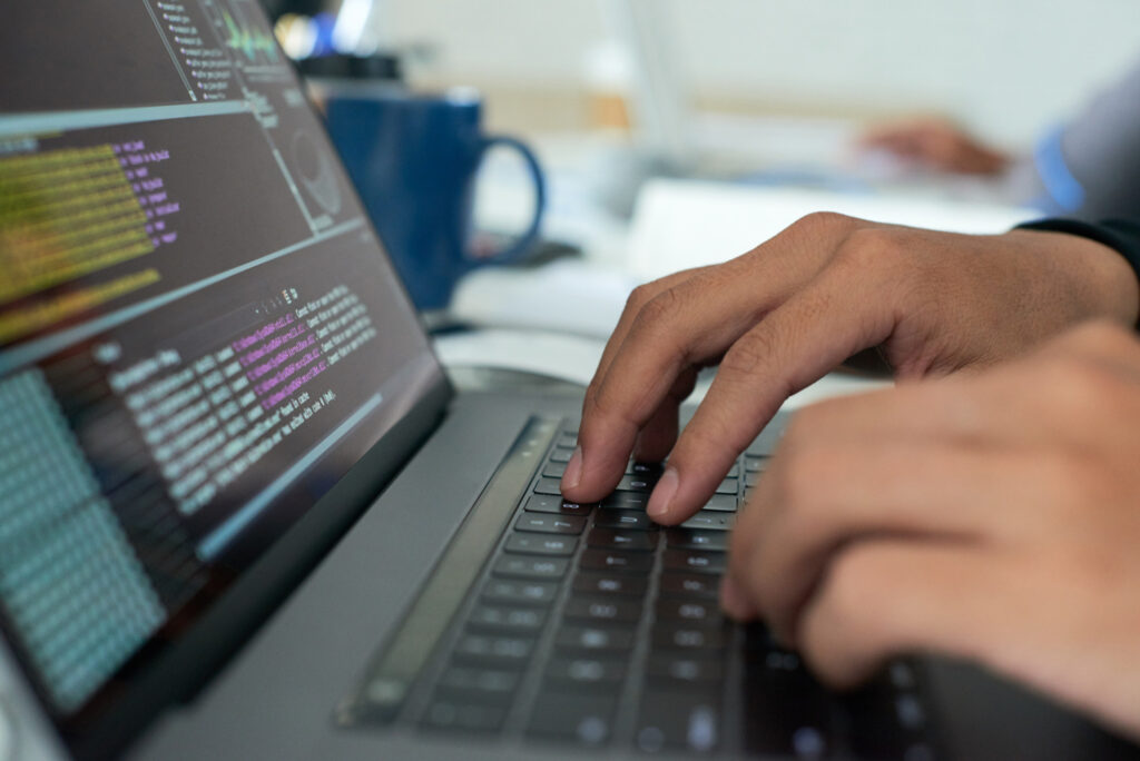 VIDEO CEO-ul Bright Spaces, Bogdan Nicoară, despre folosirea vibe coding-ului în startup: „Mai deloc”