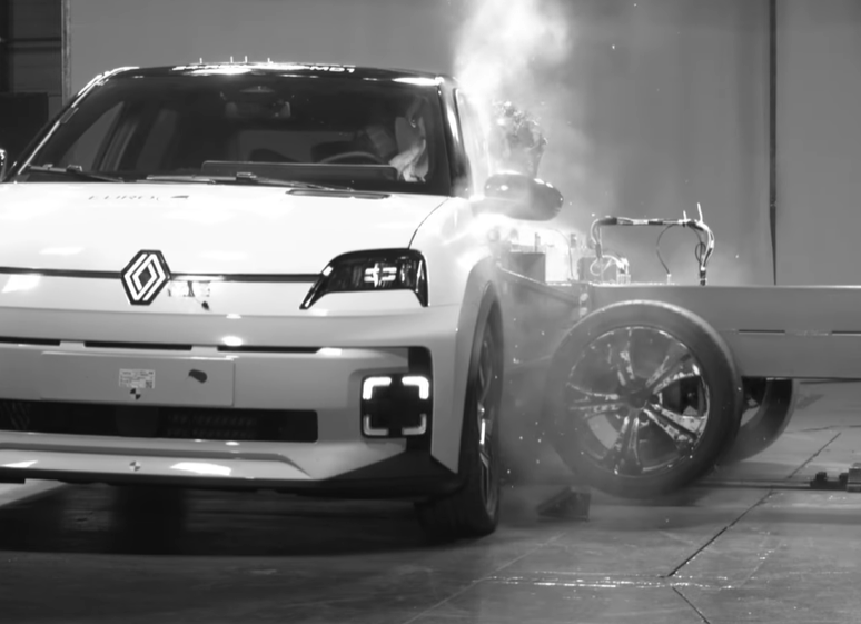 VIDEO Ce modele au luat 5 stele la noile teste Euro NCAP? Toyota Yaris Cross, Nissan Qashqai și Renault 5 printre cele care au dezamăgit