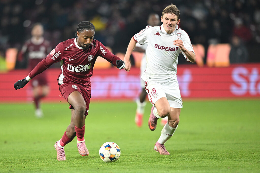 CFR Cluj învinge liderul Superligii, Rapid Bucureşti, scor 3-0