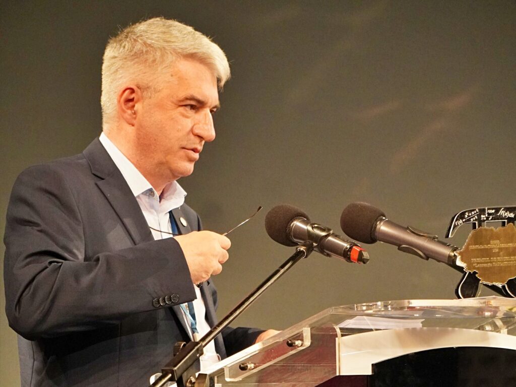 Cătălin Gherghe, decanul Facultății de Matematică din București: Niciodată să nu-l criticați pe un elev dacă greșește, dimpotrivă, să-i spuneți că din greșeală se poate învăța