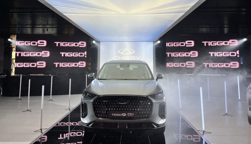 FOTO Un producător chinez lansează încă un SUV în România / Tiggo 9, „nava amiral” a Chery, va concura pe piață cu Škoda Kodiaq și Hyundai Santa Fe / Preț de lansare: 43.000 de euro