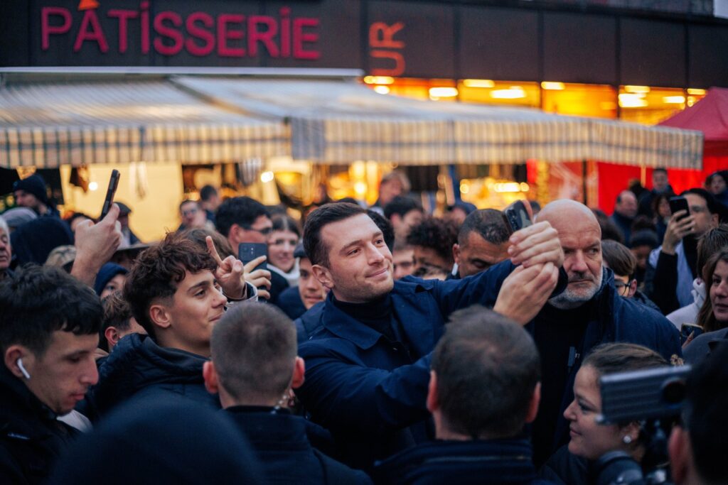 Jordan Bardella – viitorul președinte al Franței sau doar un beneficiar al impopularității extreme a lui Emmanuel Macron?
