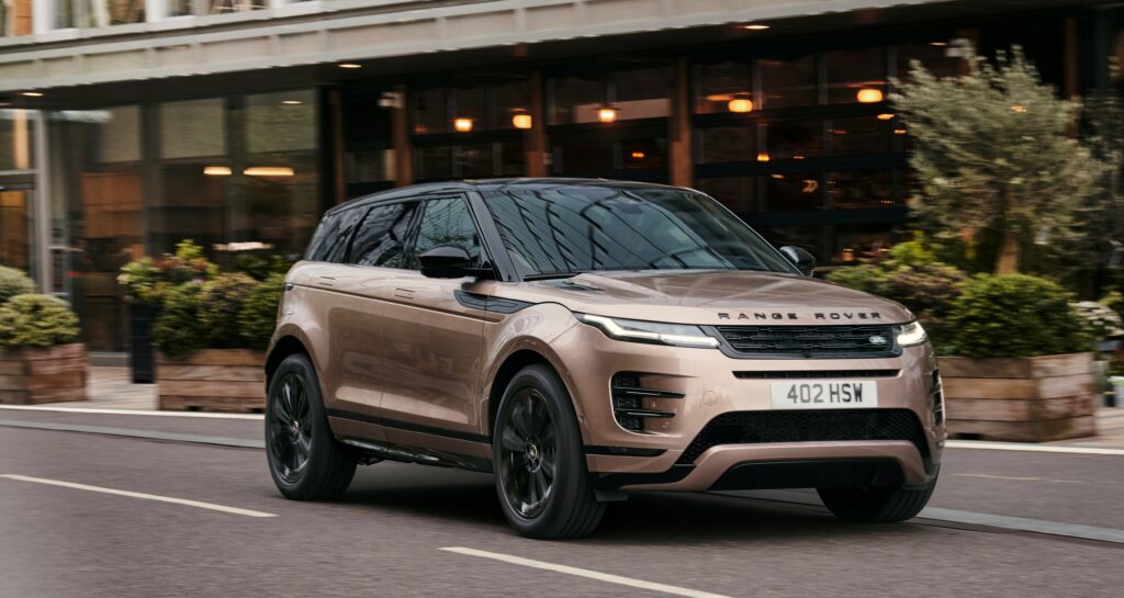 Range Rover Evoque va fi relansat ca un SUV electric în 2027 / Grupul Jaguar Land Rover își revizuiește gama de produse