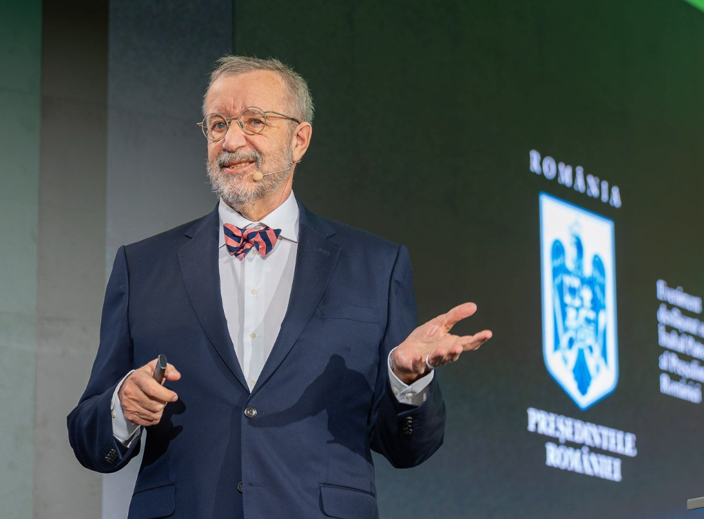 EXCLUSIV Cum i-a convins Estonia pe profesori să digitalizeze școala în anii ’90. Fostul președinte Toomas Ilves: Dacă le place copiilor, părinților le e greu să spună că e ceva rău. Mai întâi au fost profesorii de matematică, iar apoi a funcționat invidia