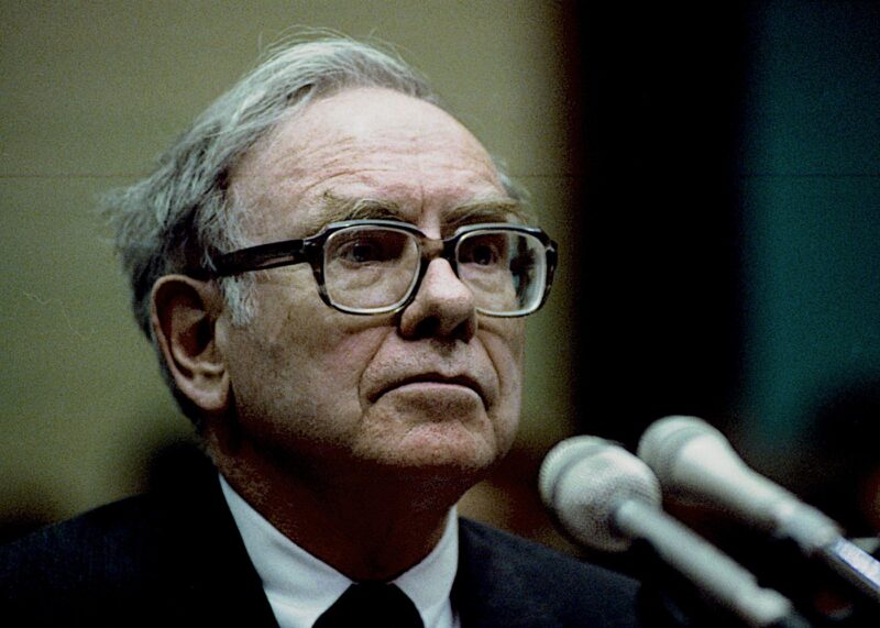Ce a stat în spatele deciziei surprinzătoare a lui Warren Buffett de a paria pe Google, în timp ce Nvidia raportează rezultate record
