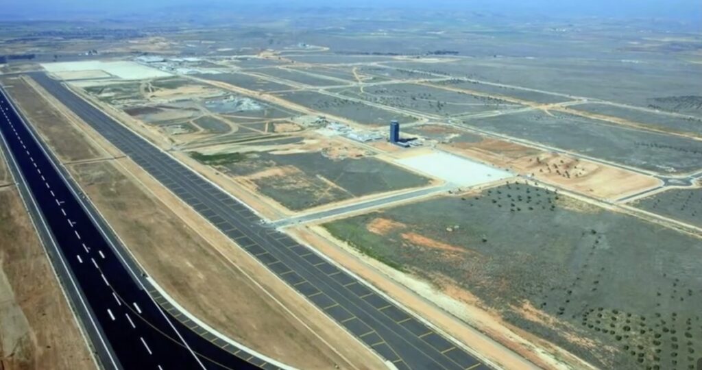 Un aeroport din Spania a costat 1,1 miliarde de euro și nu a avut niciun pasager / Chinezii au vrut să-l cumpere cu doar 10 mii de euro