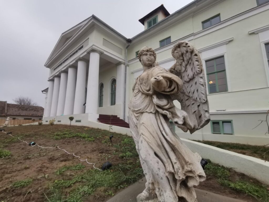 Conacul Mocioni primește din nou oaspeți de Crăciun, într-un restaurat realizat din fonduri norvegiene 