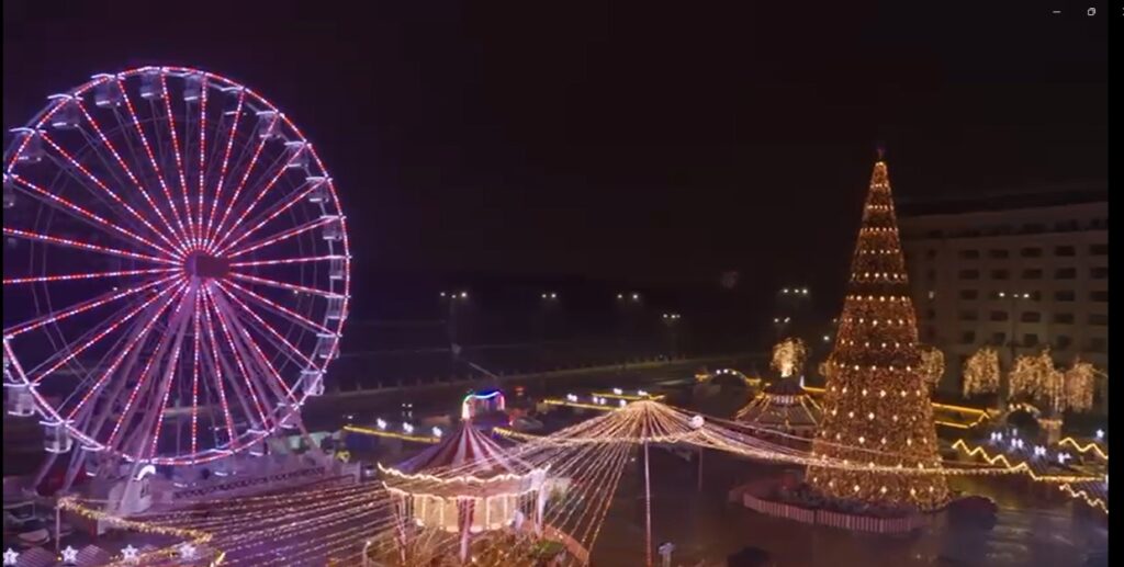 Luminile de sărbători se aprind sâmbătă în Capitală / Se deschide şi Târgul de Crăciun din Piaţa Constituţiei