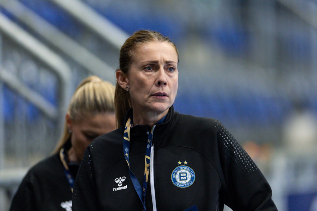Fosta mare handbalistă Bojana Popović preia CSM Bucureşti / Cristina Neagu, aşteptată să revină ca manager